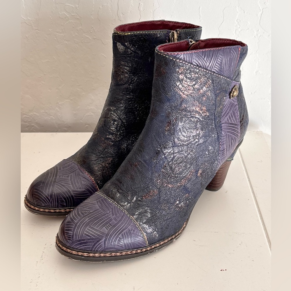 L'Artiste by Spring Step Waterlily Booties Crushed Navy Blue Leather, Sz 40/9.5